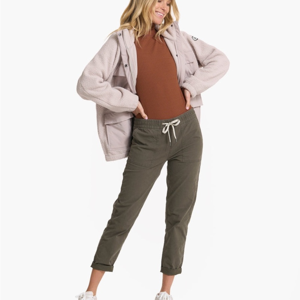 Vuori Light beige Sherpa Bomber Jacket - Picture 10 of 12